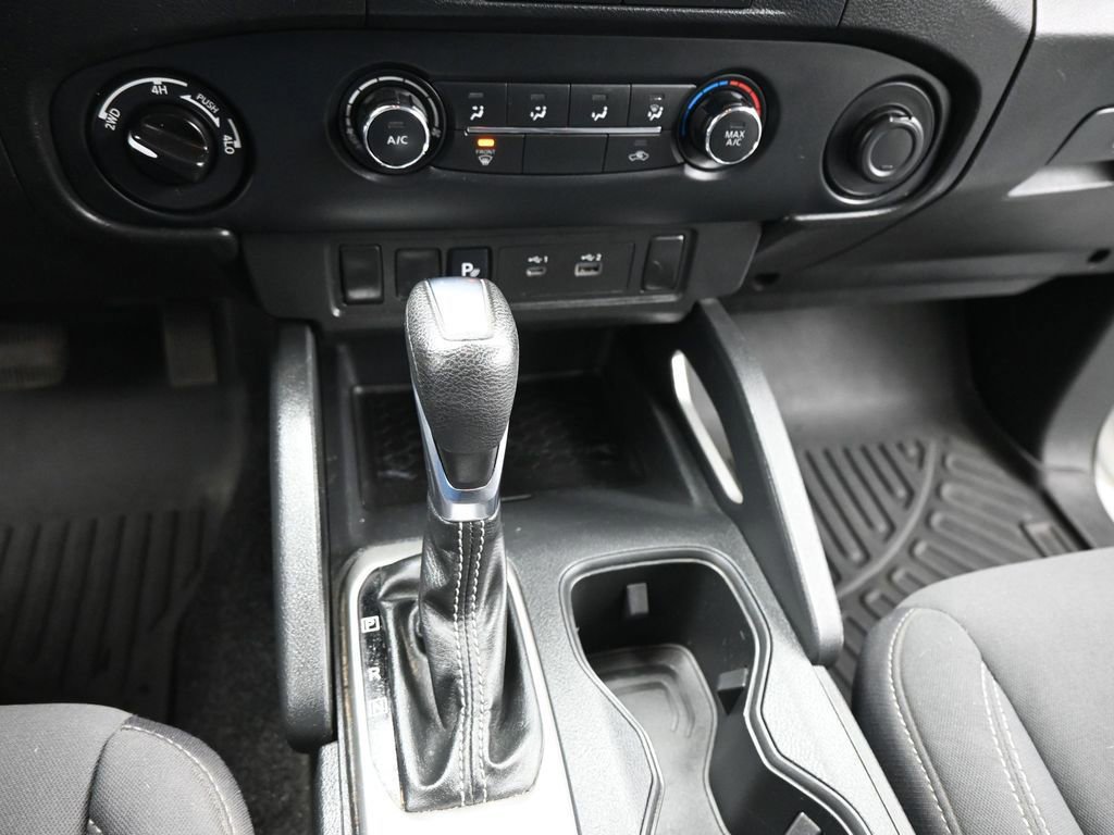 Used 2022 Nissan Frontier SV w/ Technology Package image 43