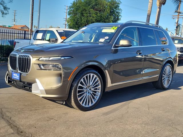 Used 2024 BMW X7 xDrive40i w/ Parking Assistance Package AWD/4WD image 28
