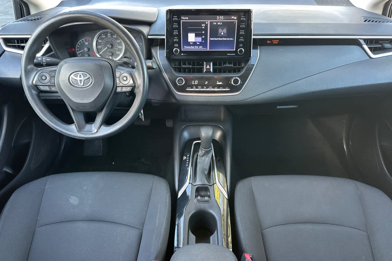 Used 2021 Toyota Corolla LE FWD image 3
