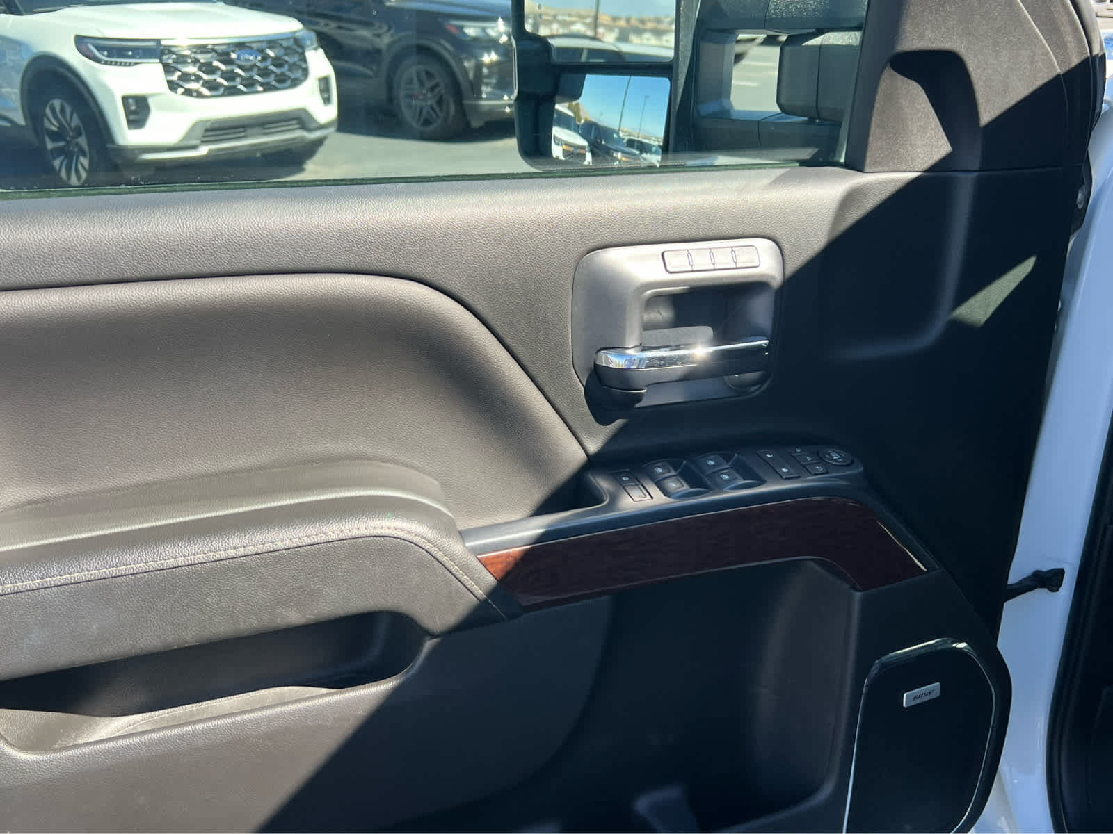 Used 2018 GMC Sierra 2500 SLT w/ Duramax Plus Package AWD/4WD image 29