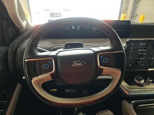 Certified 2025 Ford Expedition Platinum AWD/4WD image 13