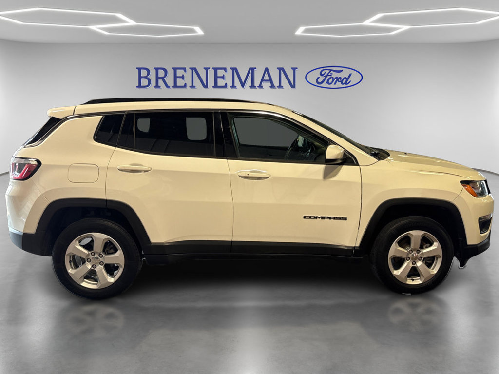 Used 2019 Jeep Compass Latitude AWD/4WD image 5
