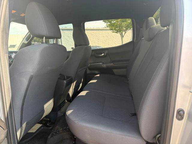 Used 2017 Toyota Tacoma TRD Sport w/ Tow Package (A/T) AWD/4WD image 7