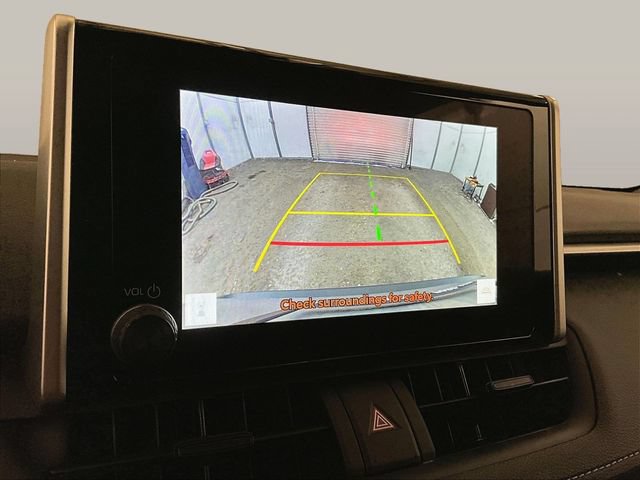 Used 2025 Toyota RAV4 LE AWD/4WD image 20