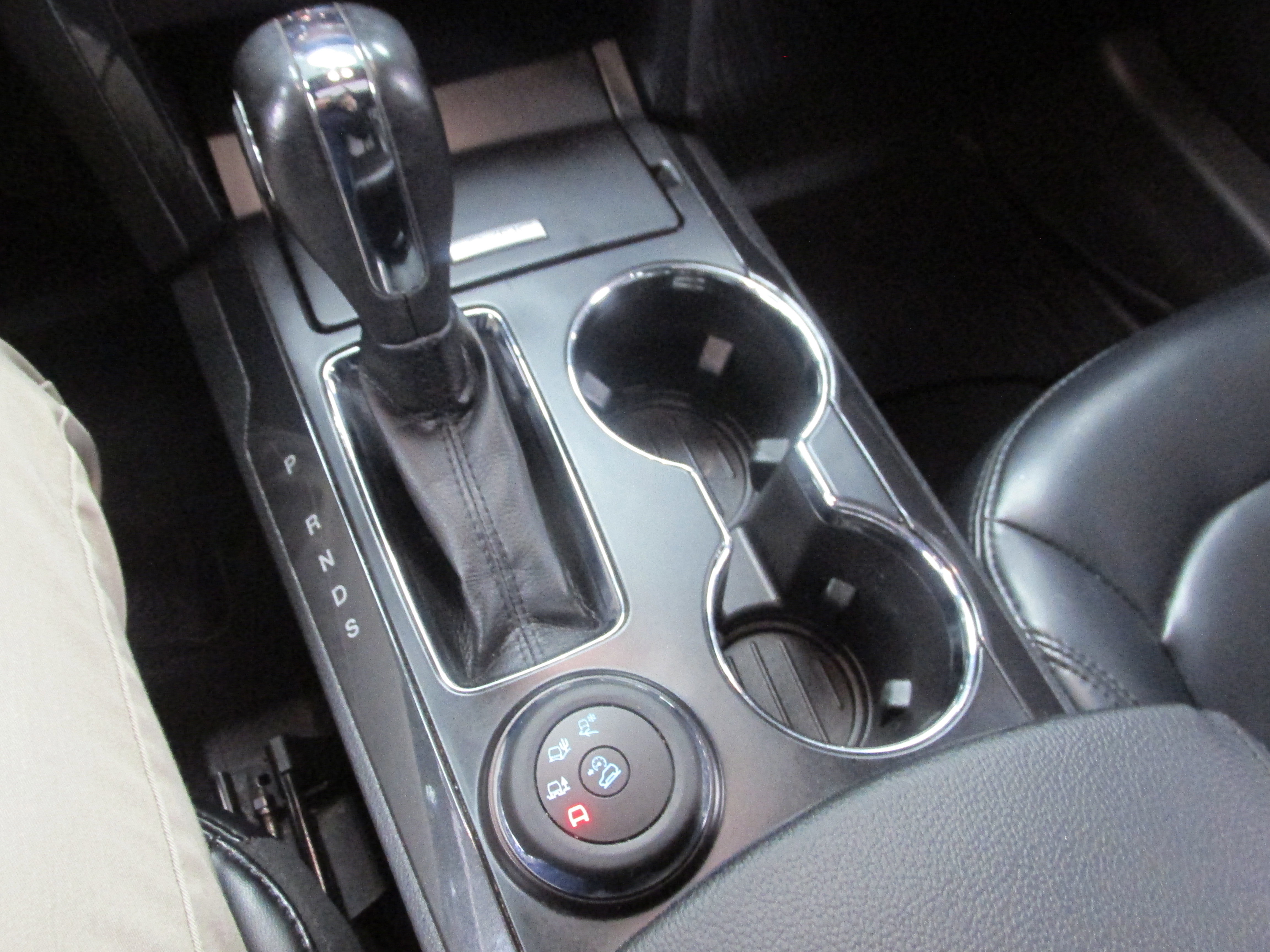 Certified 2019 Ford Explorer XLT w/ Equipment Group 202A image 43