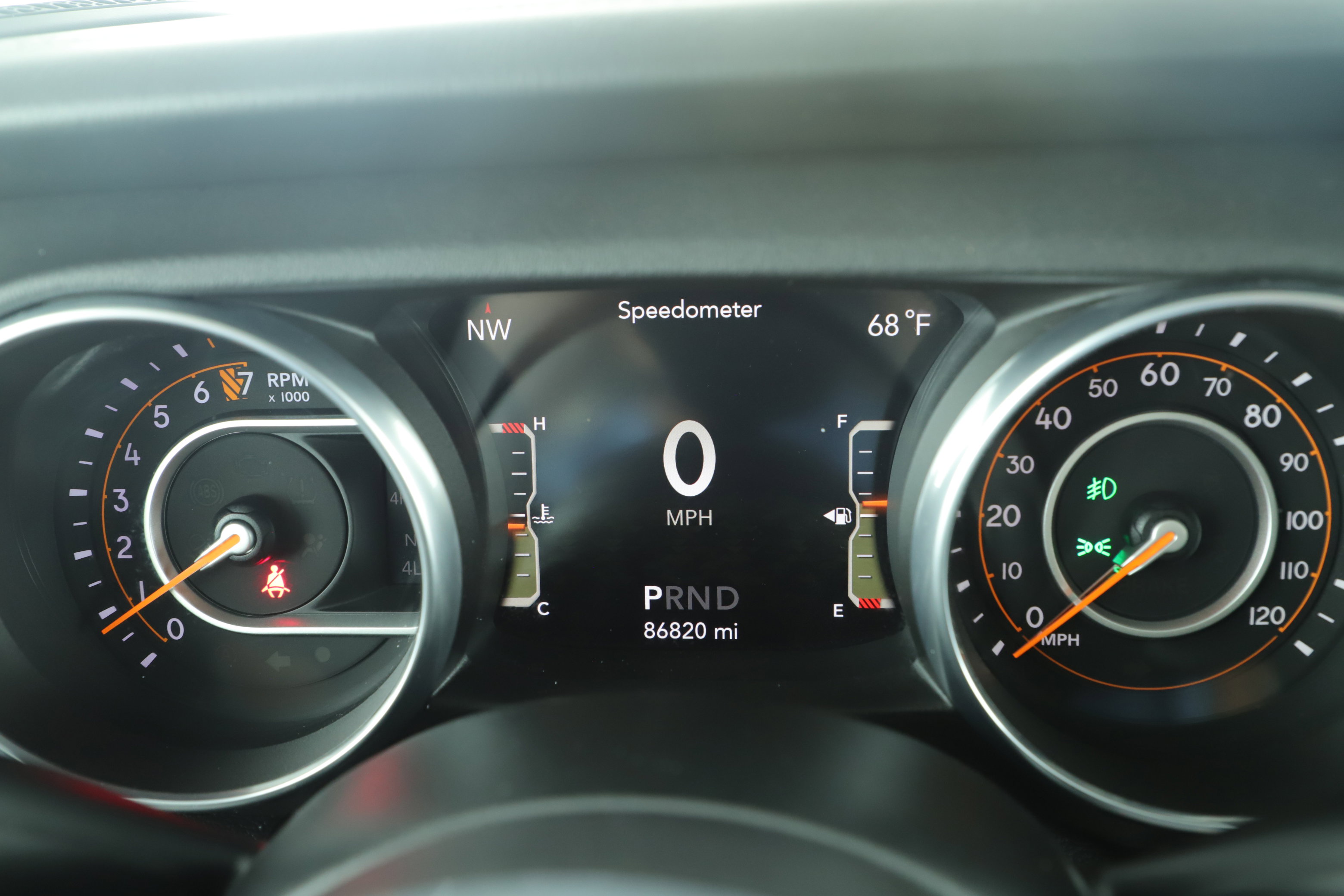 Used 2018 Jeep Wrangler Unlimited Sahara image 15