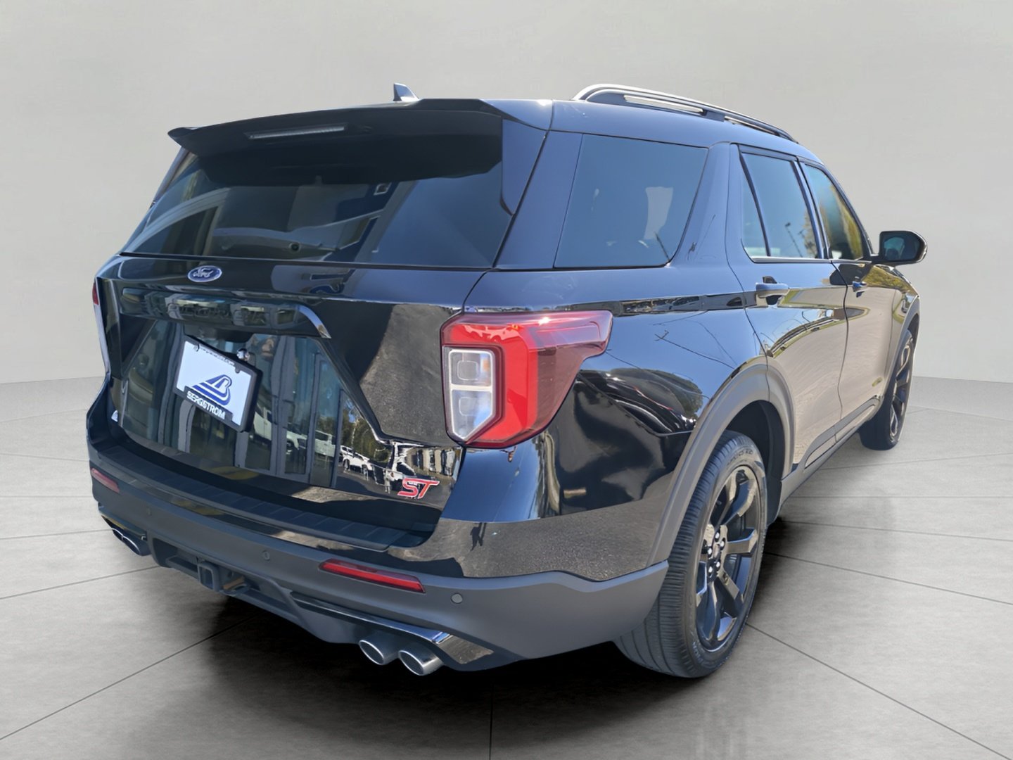Certified 2023 Ford Explorer ST w/ Equipment Group 401A AWD/4WD image 9