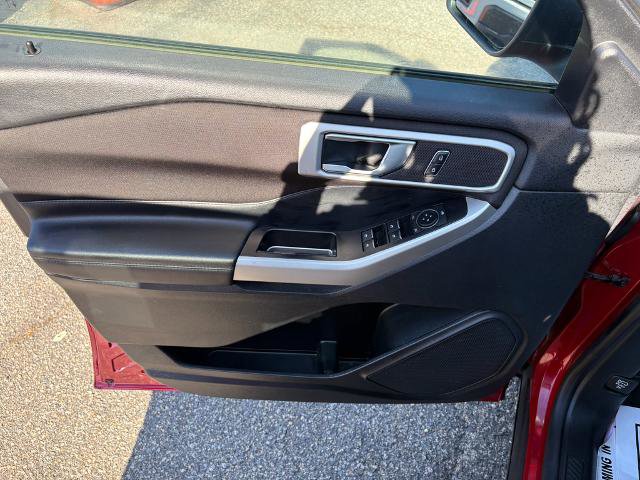 Certified 2020 Ford Explorer XLT w/ Comfort Package image 12