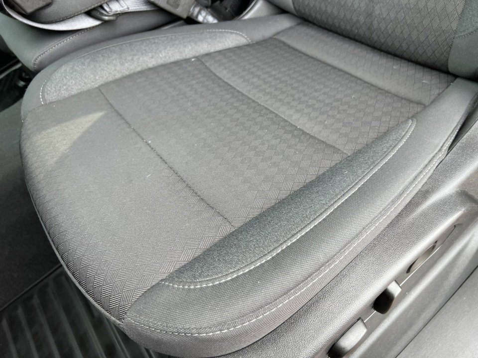 Used 2024 Chevrolet Silverado 1500 LT image 17