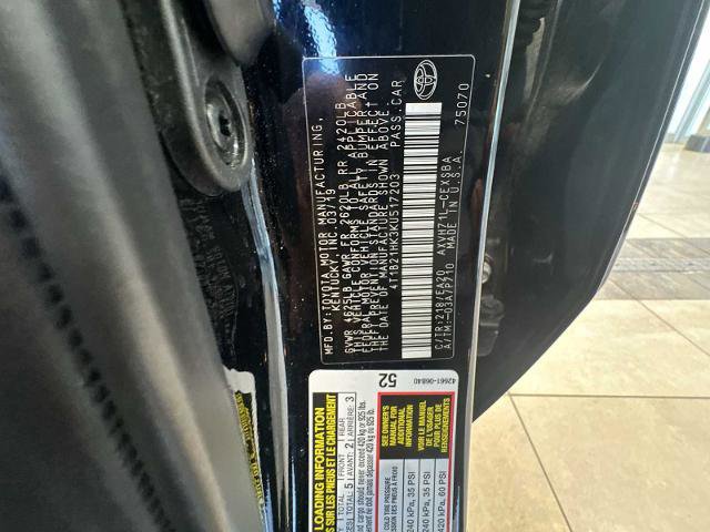 Used 2019 Toyota Camry SE w/ Sunroof Package image 31