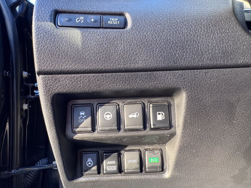 Used 2019 Nissan Rogue SL AWD/4WD image 23