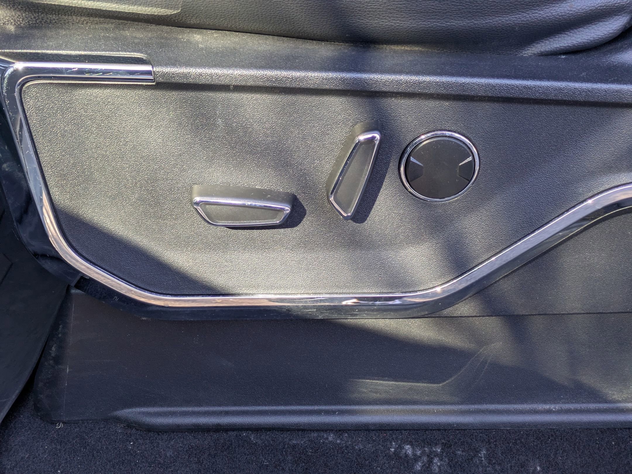 Certified 2023 Ford F150 Lariat w/ Equipment Group 502A High image 14