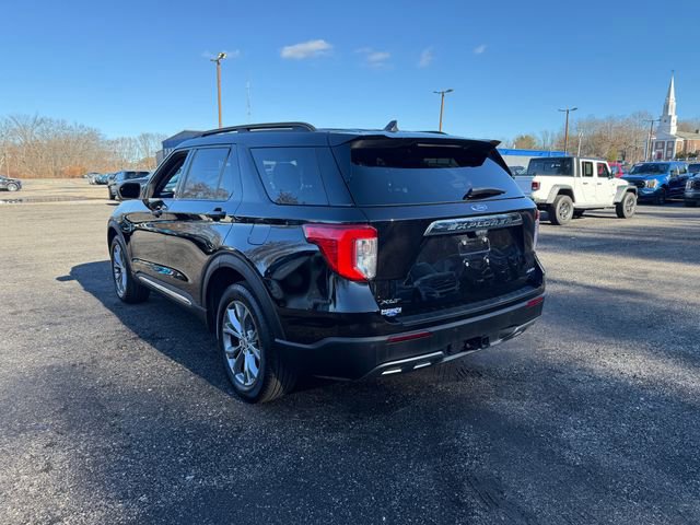 Certified 2023 Ford Explorer XLT w/ Equipment Group 202A image 8