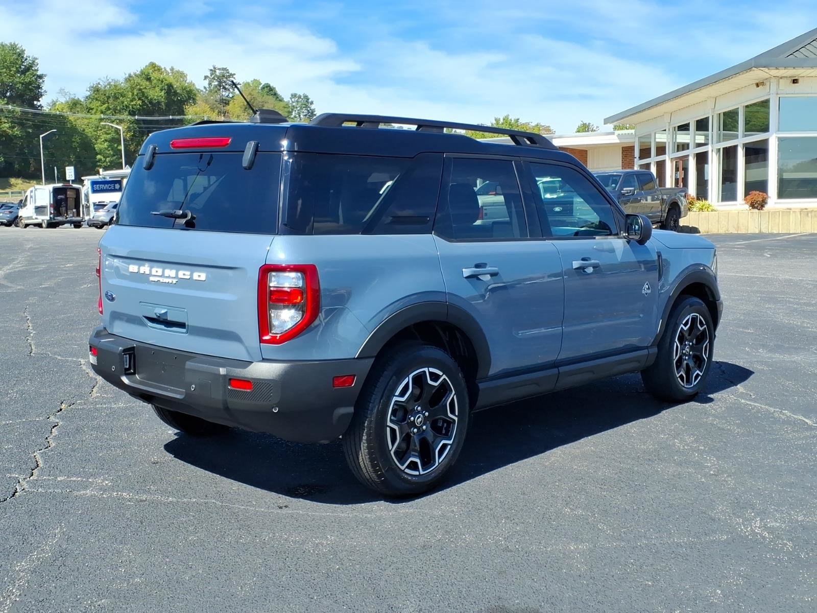 Certified 2025 Ford Bronco Sport Outer Banks w/ Outer Banks Tech Package+ AWD/4WD image 7