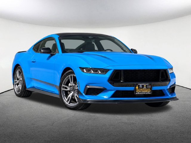 Certified 2024 Ford Mustang Coupe RWD image 2