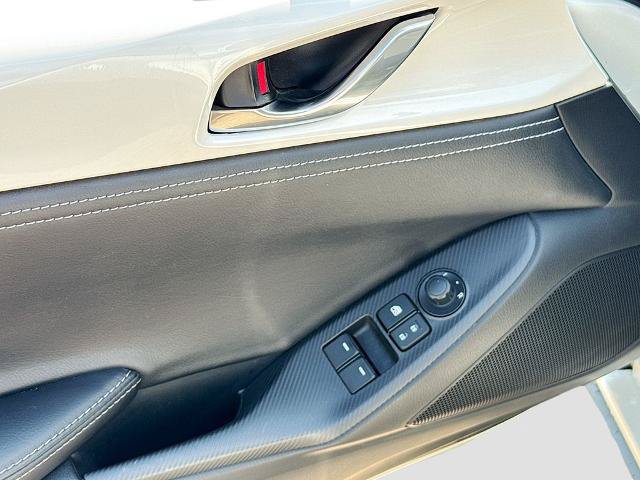 Used 2022 MAZDA MX-5 Miata RF Grand Touring RWD image 16