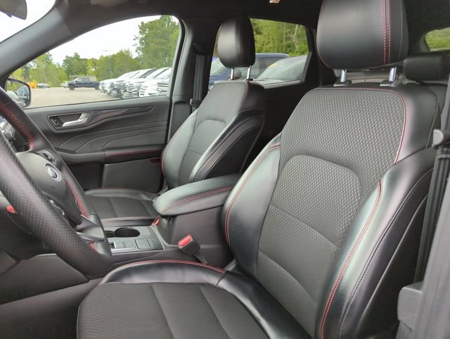 Certified 2025 Ford Escape ST-Line AWD/4WD image 26