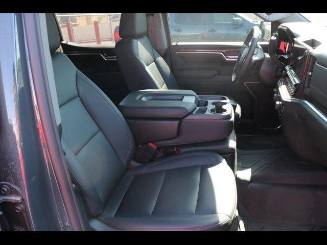 Used 2026 Chevrolet Silverado 1500 LT w/ Leather Package AWD/4WD image 6