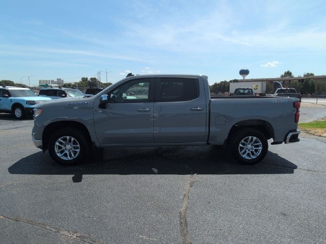 Used 2024 Chevrolet Silverado 1500 LT AWD/4WD image 4