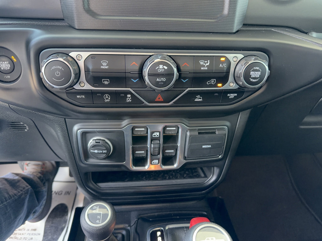 Used 2023 Jeep Gladiator Sport AWD/4WD image 20