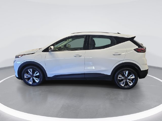 Used 2023 Chevrolet Bolt EUV LT w/ Convenience Package FWD image 6
