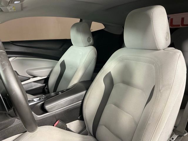 Used 2020 Chevrolet Camaro LT image 13