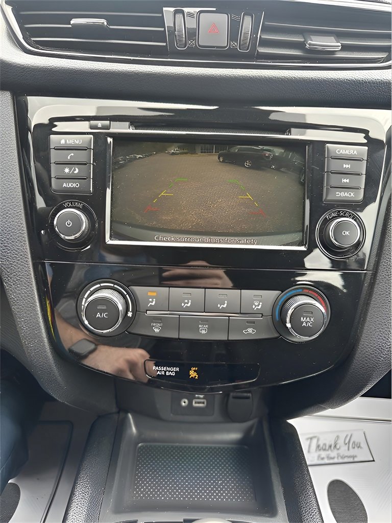 Used 2021 Nissan Rogue Sport S image 25