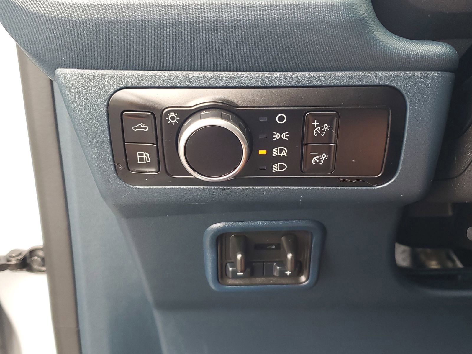 Certified 2025 Ford Maverick XLT w/ Equipment Group 301A AWD/4WD image 26