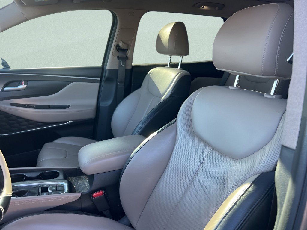 Used 2020 Hyundai Santa Fe Limited image 20