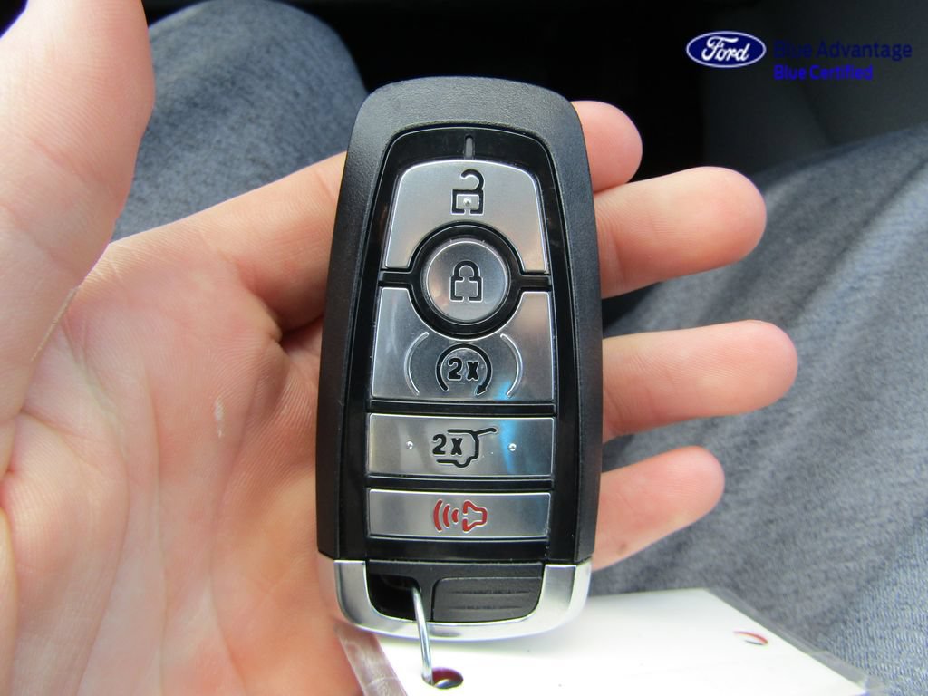 Certified 2025 Ford Escape SE FWD image 40