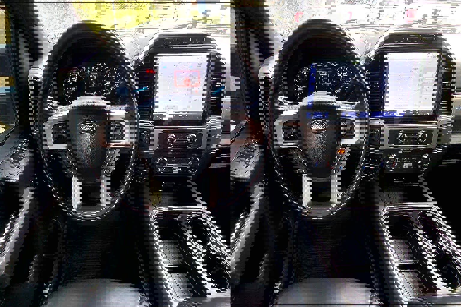 Certified 2022 Ford F450 Platinum w/ FX4 Off-Road Package image 6