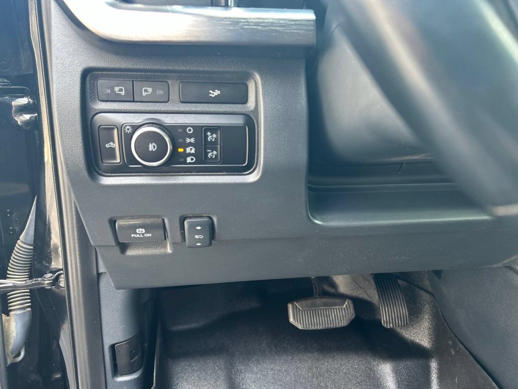 Certified 2023 Ford F250 Lariat w/ Lariat Ultimate Package AWD/4WD image 9