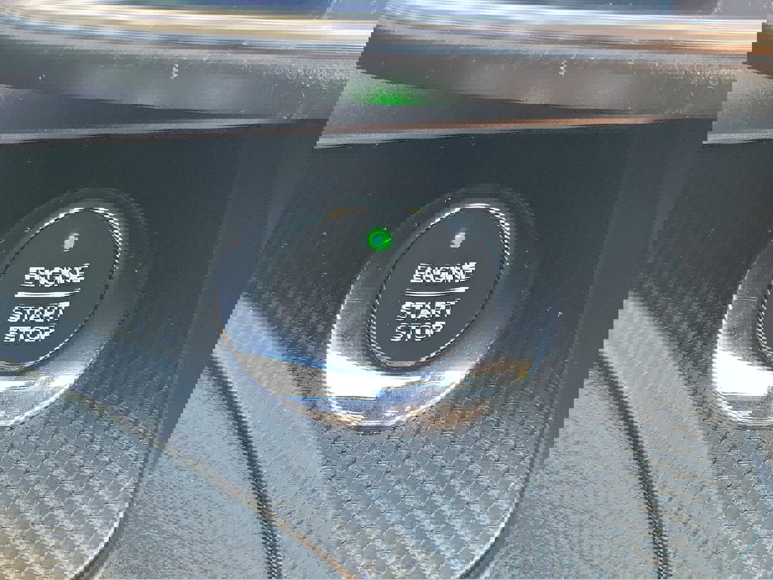 Certified 2020 Ford Explorer ST w/ Premium Technology Package image 28