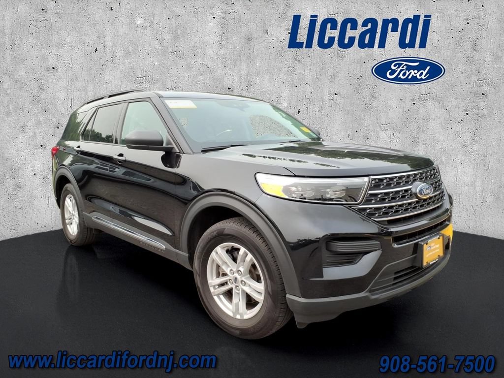 Certified 2024 Ford Explorer XLT w/ Class IV Trailer Tow Package