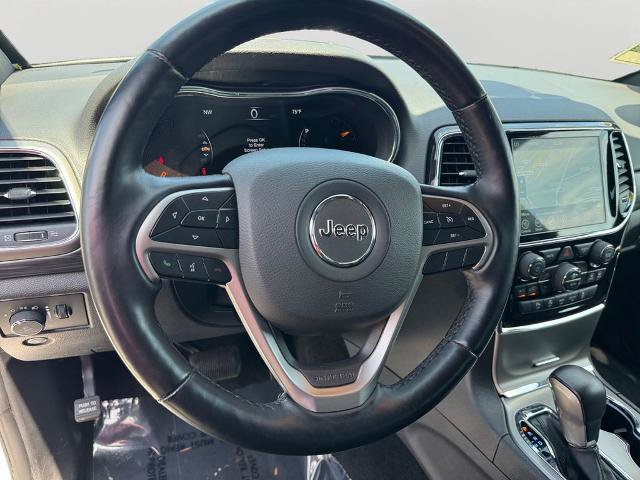 Used 2022 Jeep Grand Cherokee Laredo X AWD/4WD image 16