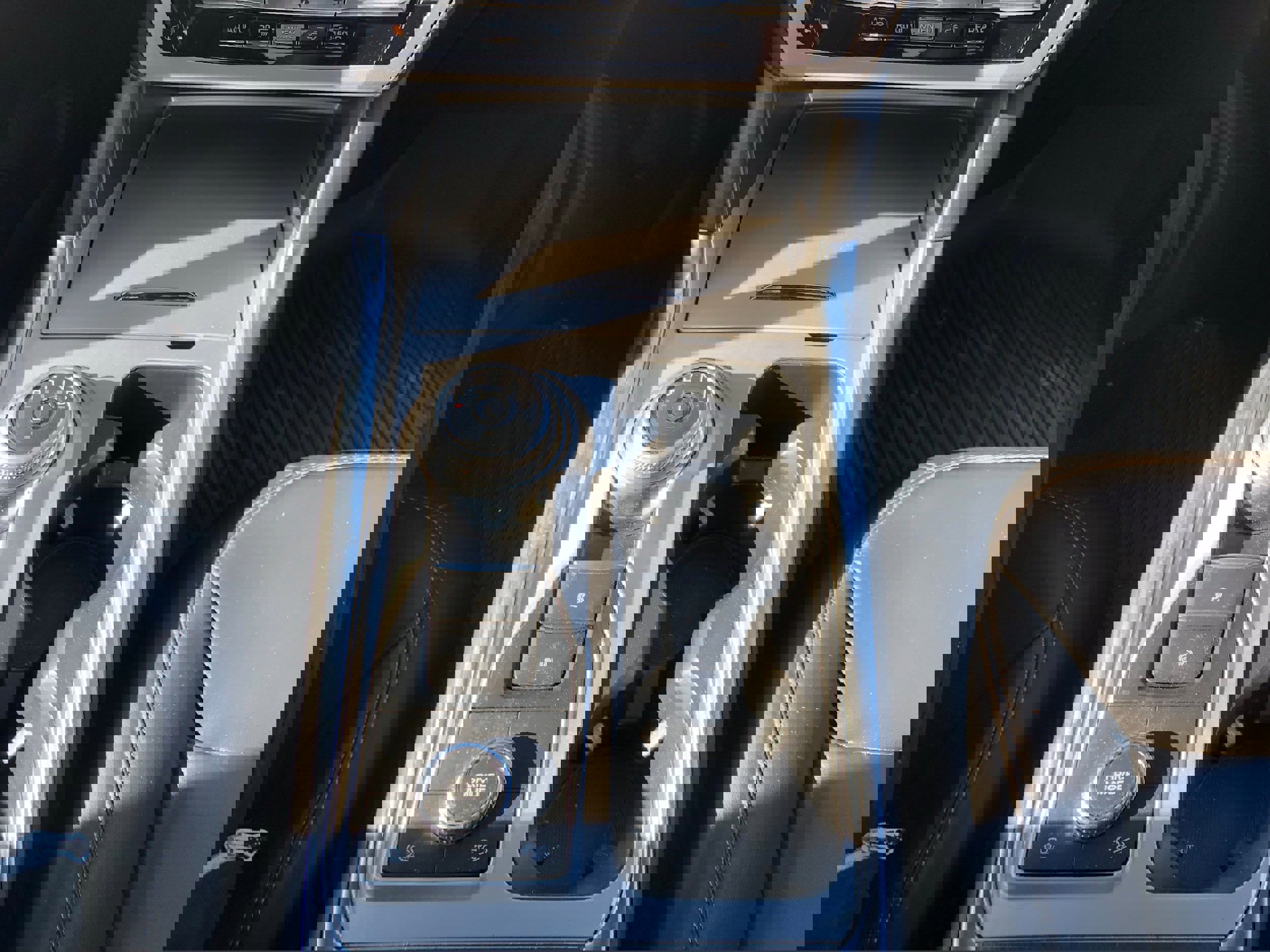 Certified 2022 Ford Explorer XLT w/ Equipment Group 202A image 14