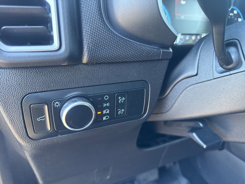 Certified 2021 Ford Escape SE image 40