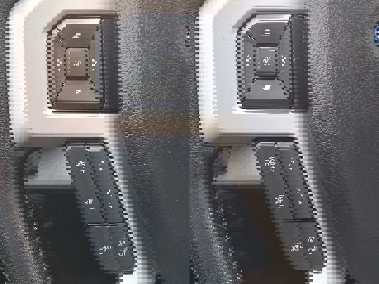 Certified 2019 Ford F150 Lariat w/ Equipment Group 502A Luxury image 23