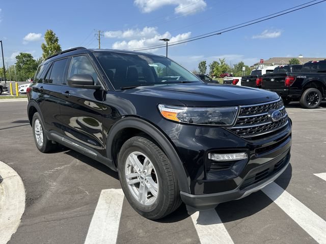 Certified 2023 Ford Explorer XLT w/ Equipment Group 202A AWD/4WD image 7