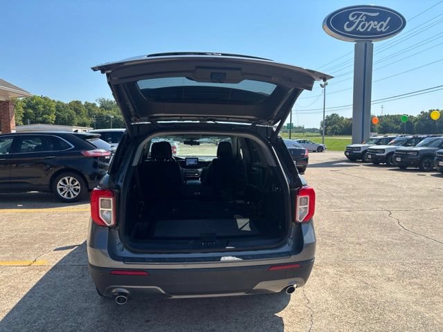 Certified 2022 Ford Explorer XLT w/ Equipment Group 202A AWD/4WD image 10