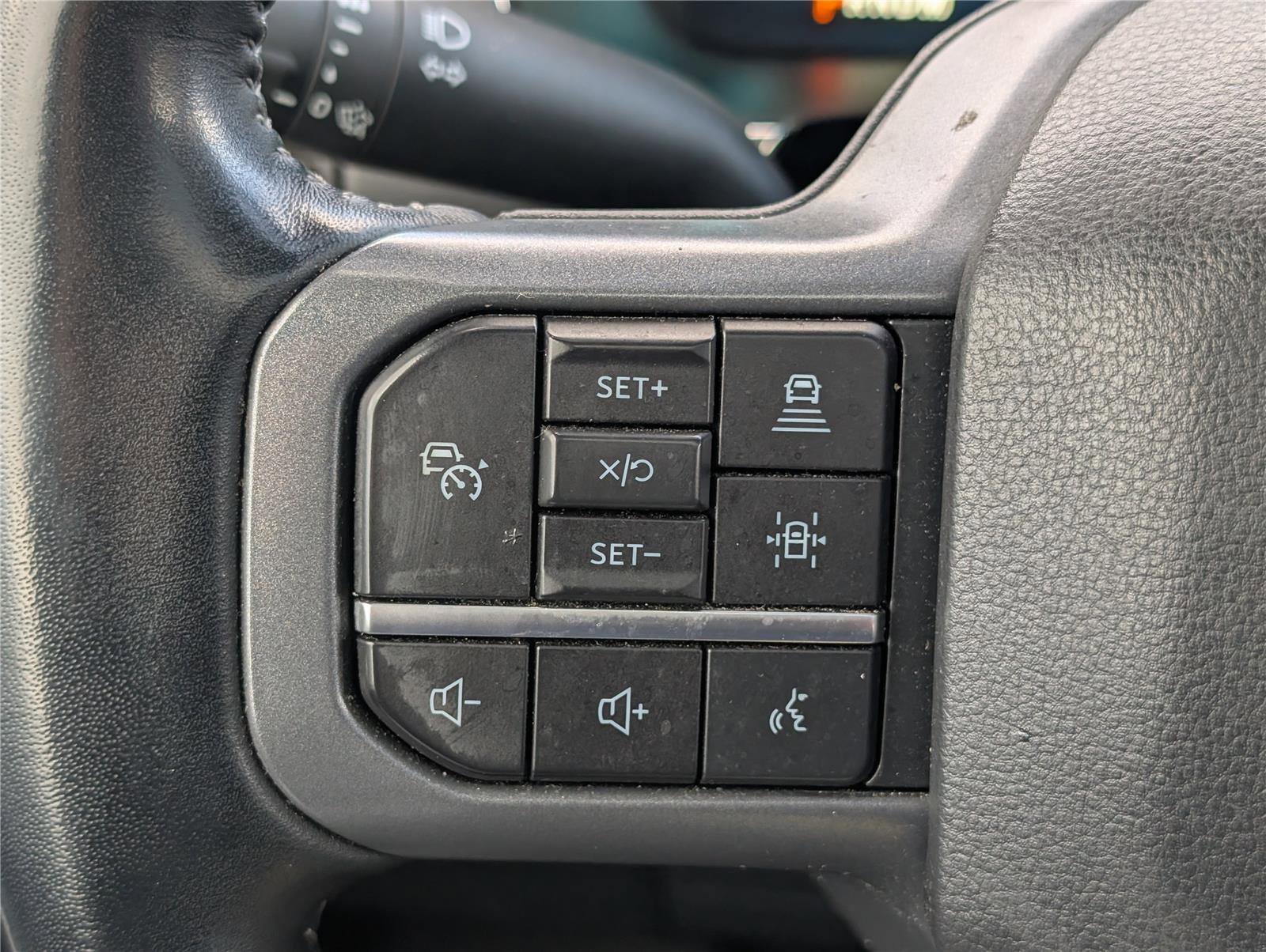 Certified 2023 Ford F150 Lariat w/ Equipment Group 502A High image 22