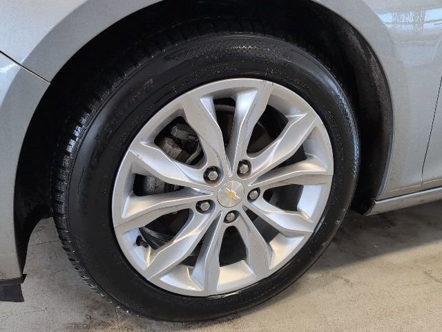 Used 2023 Chevrolet Malibu LT image 9