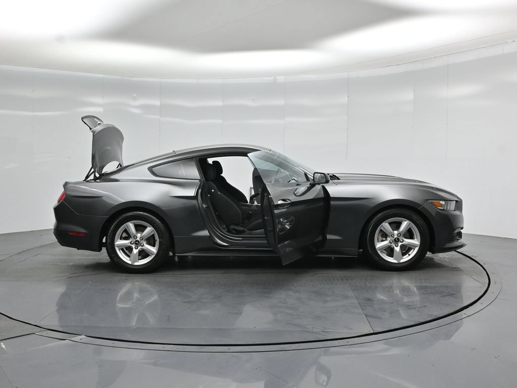 Certified 2017 Ford Mustang Coupe RWD image 5