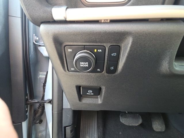 Certified 2025 Ford Expedition Active image 32