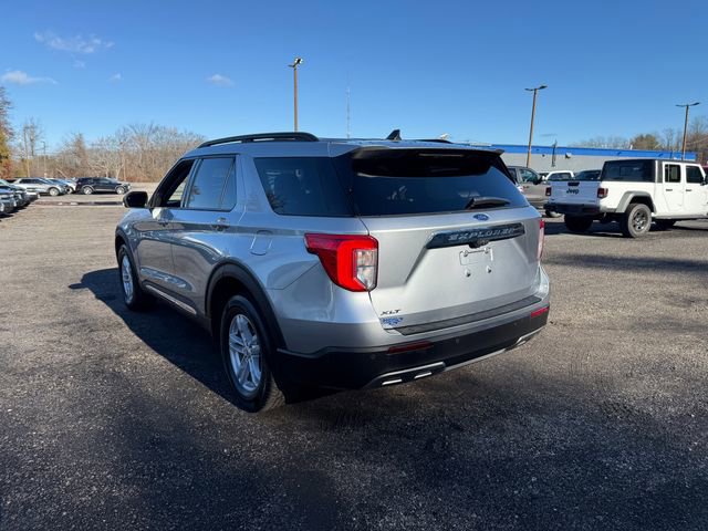 Certified 2022 Ford Explorer XLT w/ Equipment Group 202A image 9