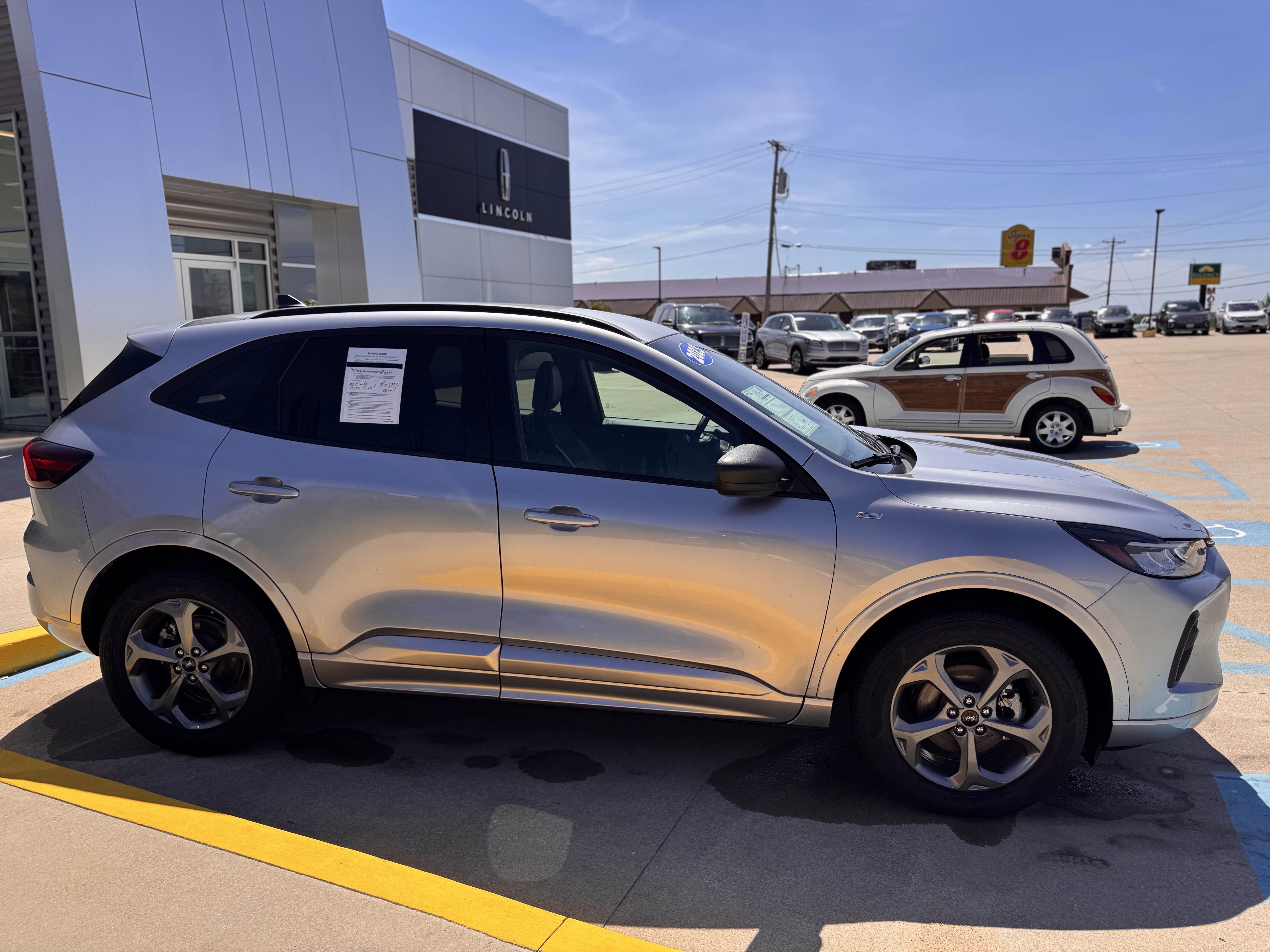 Certified 2023 Ford Escape ST-Line image 3