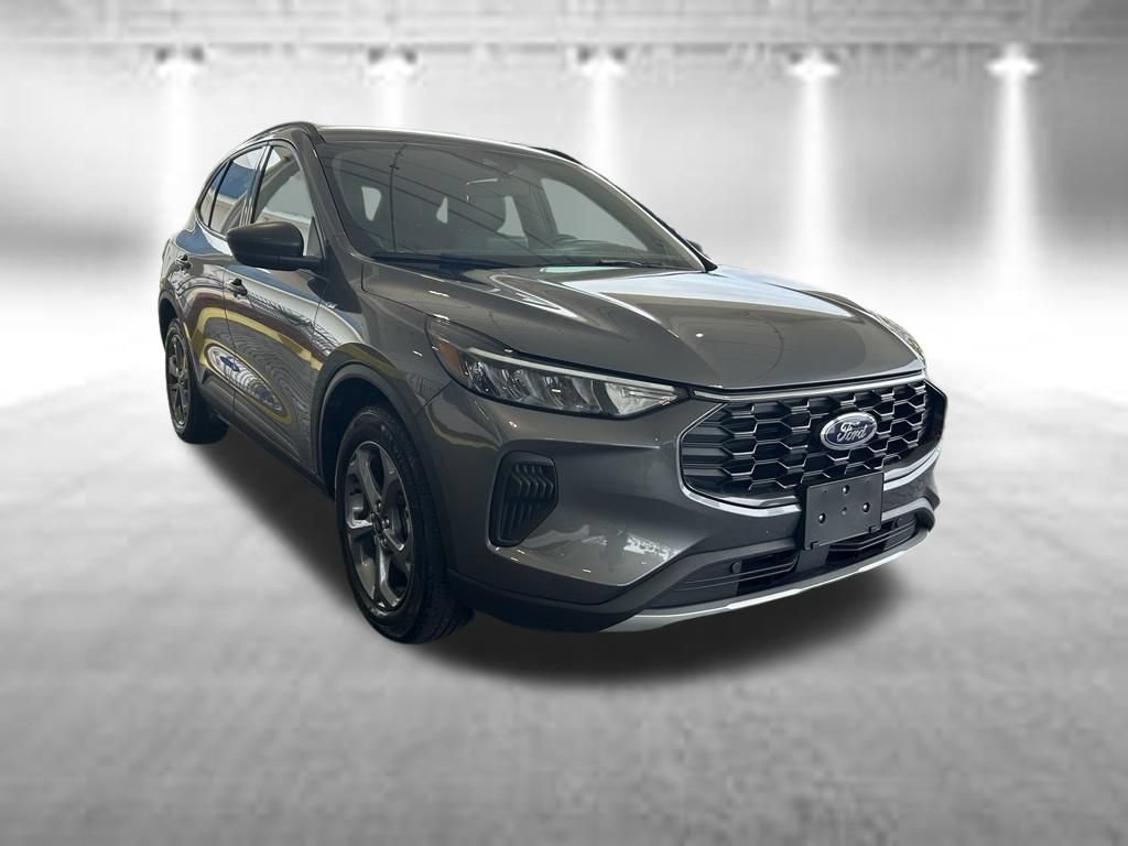 Certified 2025 Ford Escape ST-Line FWD image 2