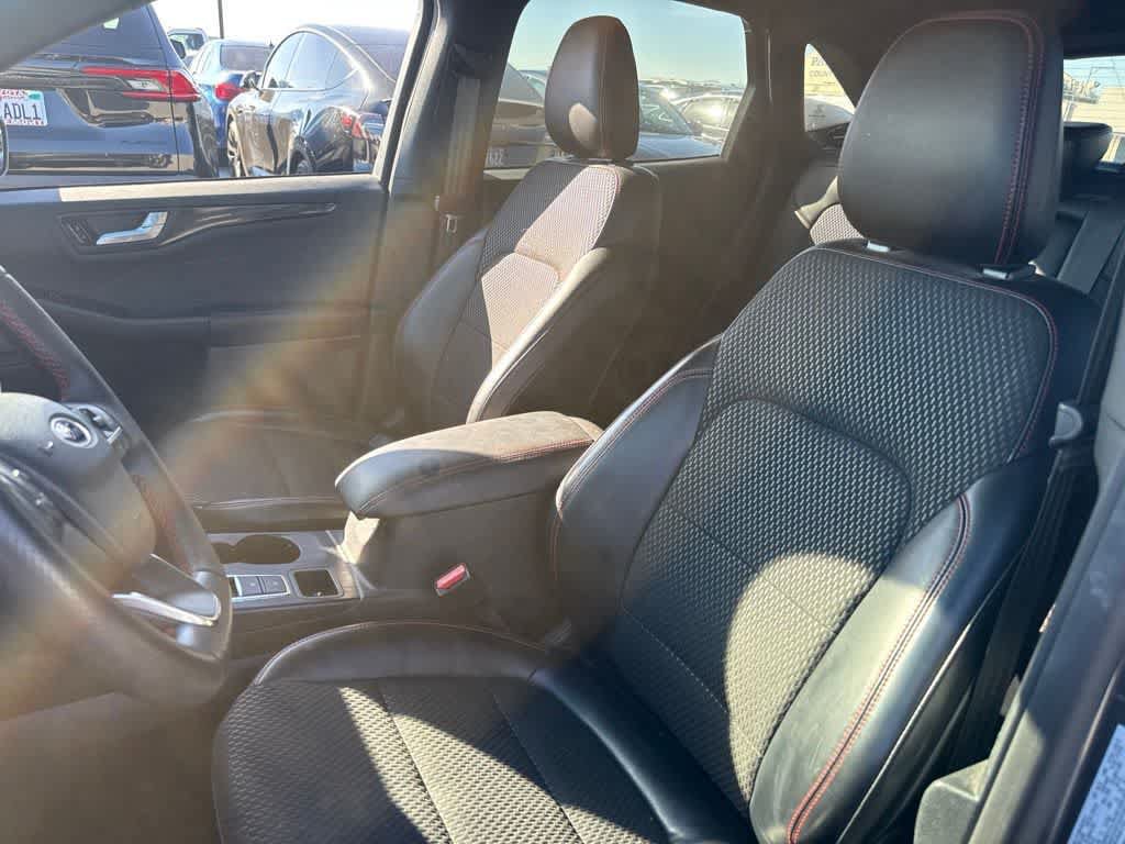 Certified 2024 Ford Escape ST-Line w/ Tech Pack #1 FWD image 12