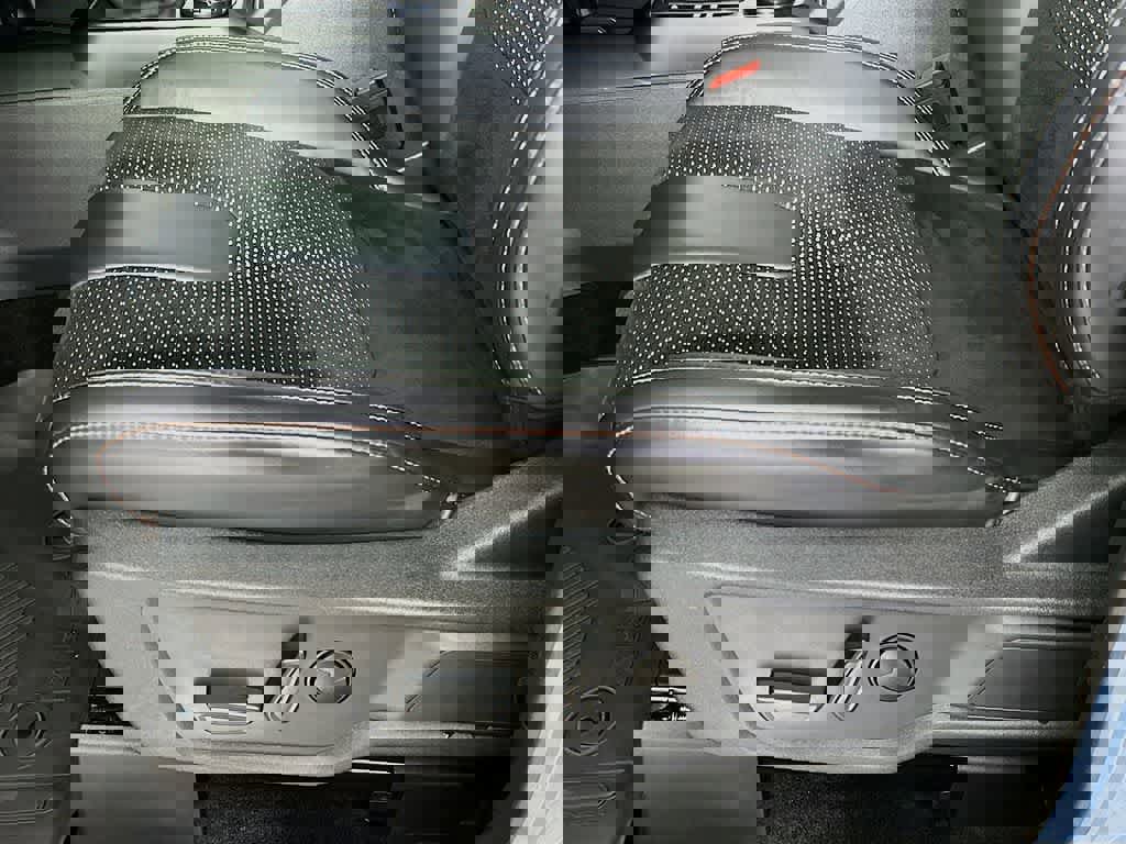 Certified 2025 Ford Bronco Raptor w/ Interior Carbon Fiber Pack image 30