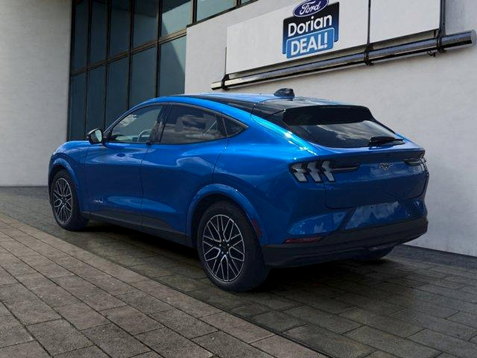 Certified 2025 Ford Mustang Mach-E Premium AWD/4WD image 5